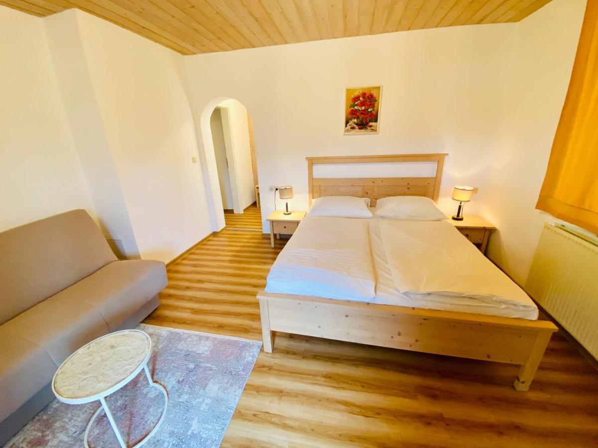 Kunstelj Pension Radovljica Extérieur photo