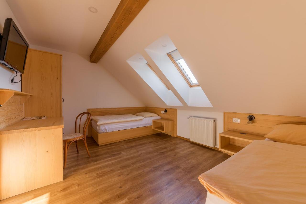 Kunstelj Pension Radovljica Extérieur photo