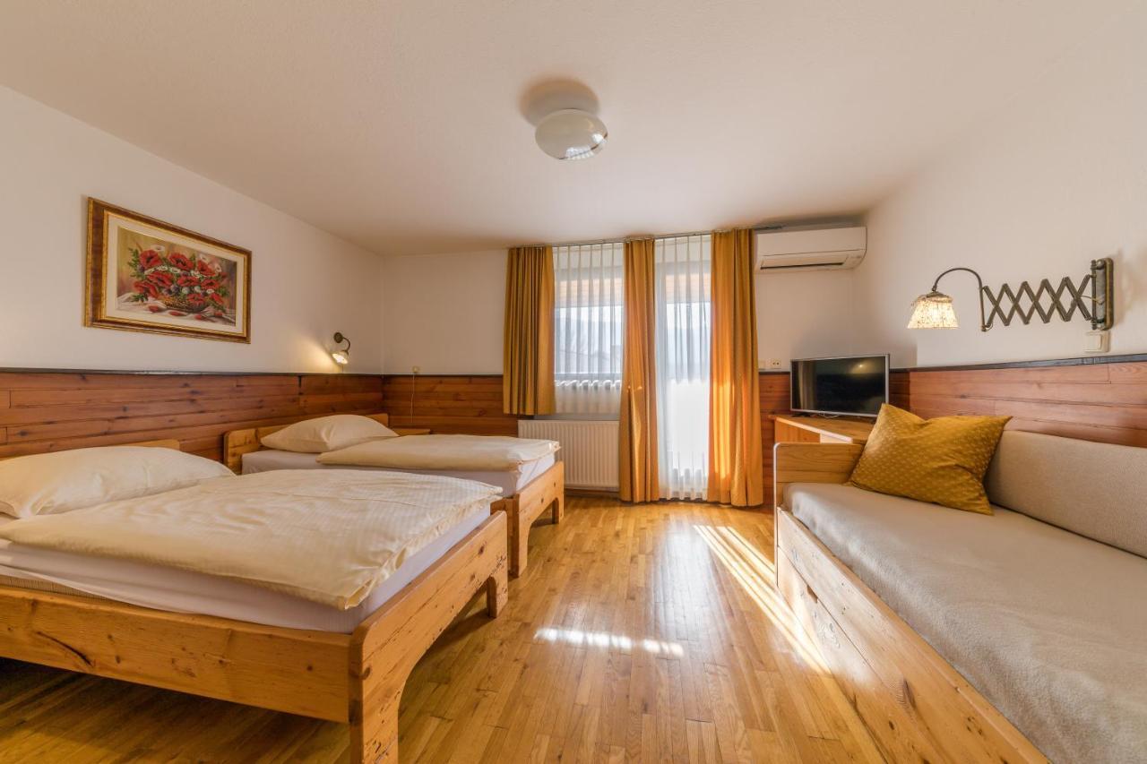 Kunstelj Pension Radovljica Extérieur photo